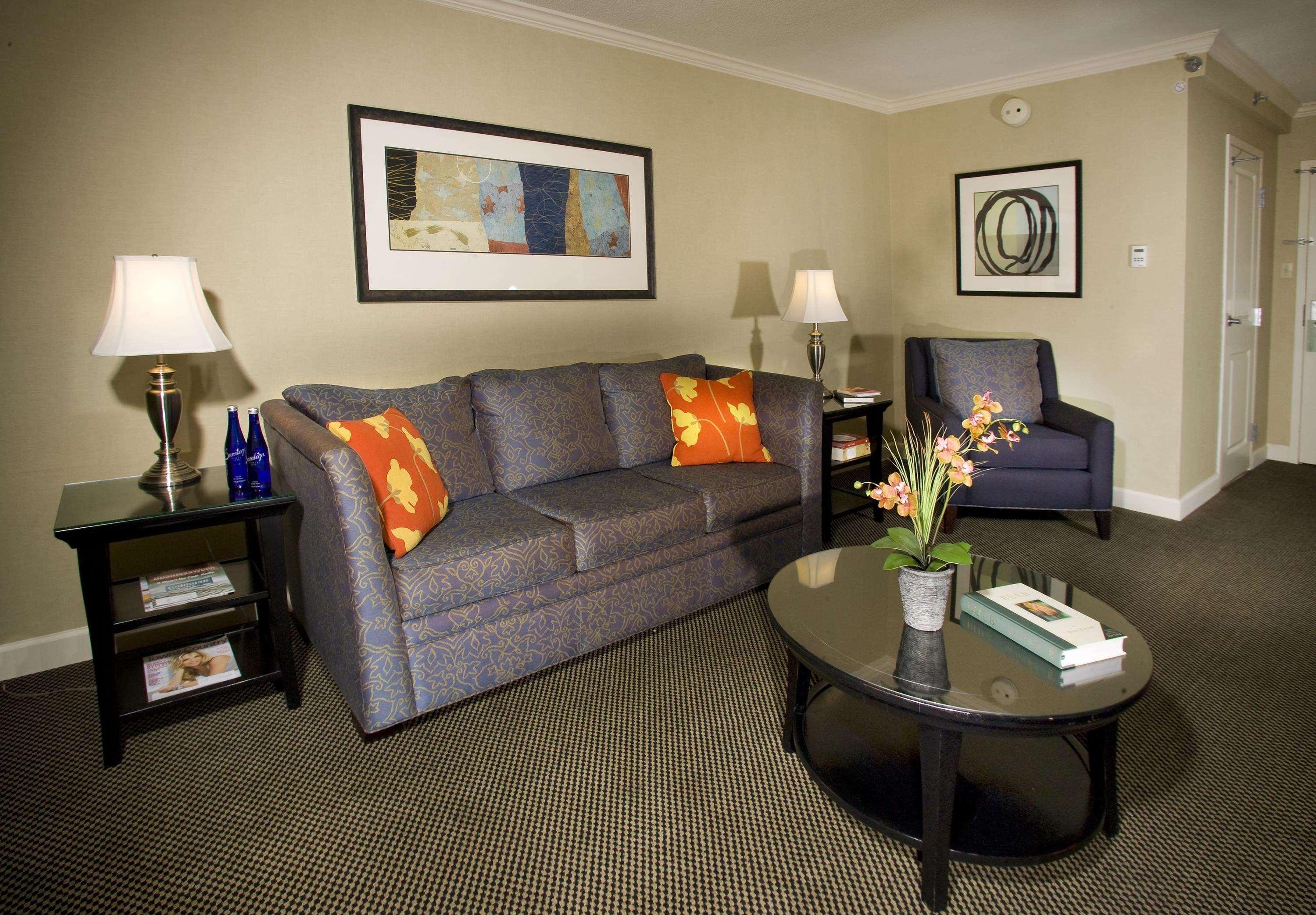 Doubletree By Hilton Norwalk Hotel Eksteriør billede