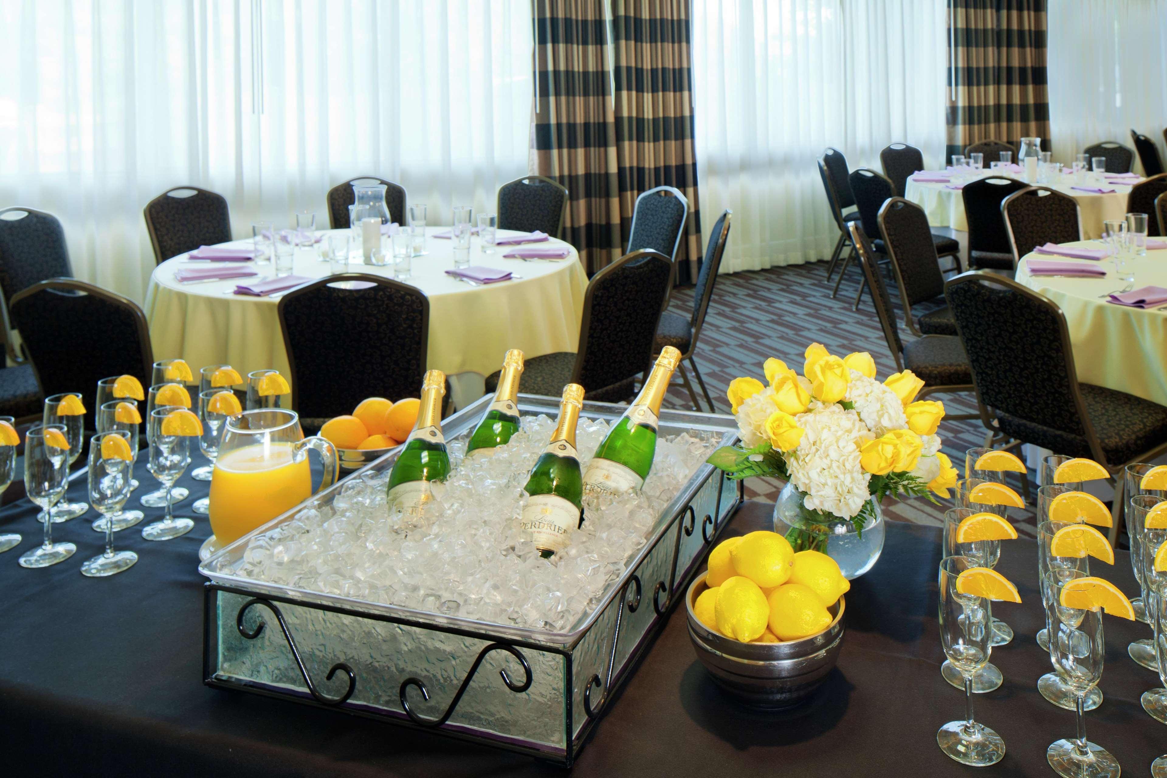 Doubletree By Hilton Norwalk Hotel Restaurant billede
