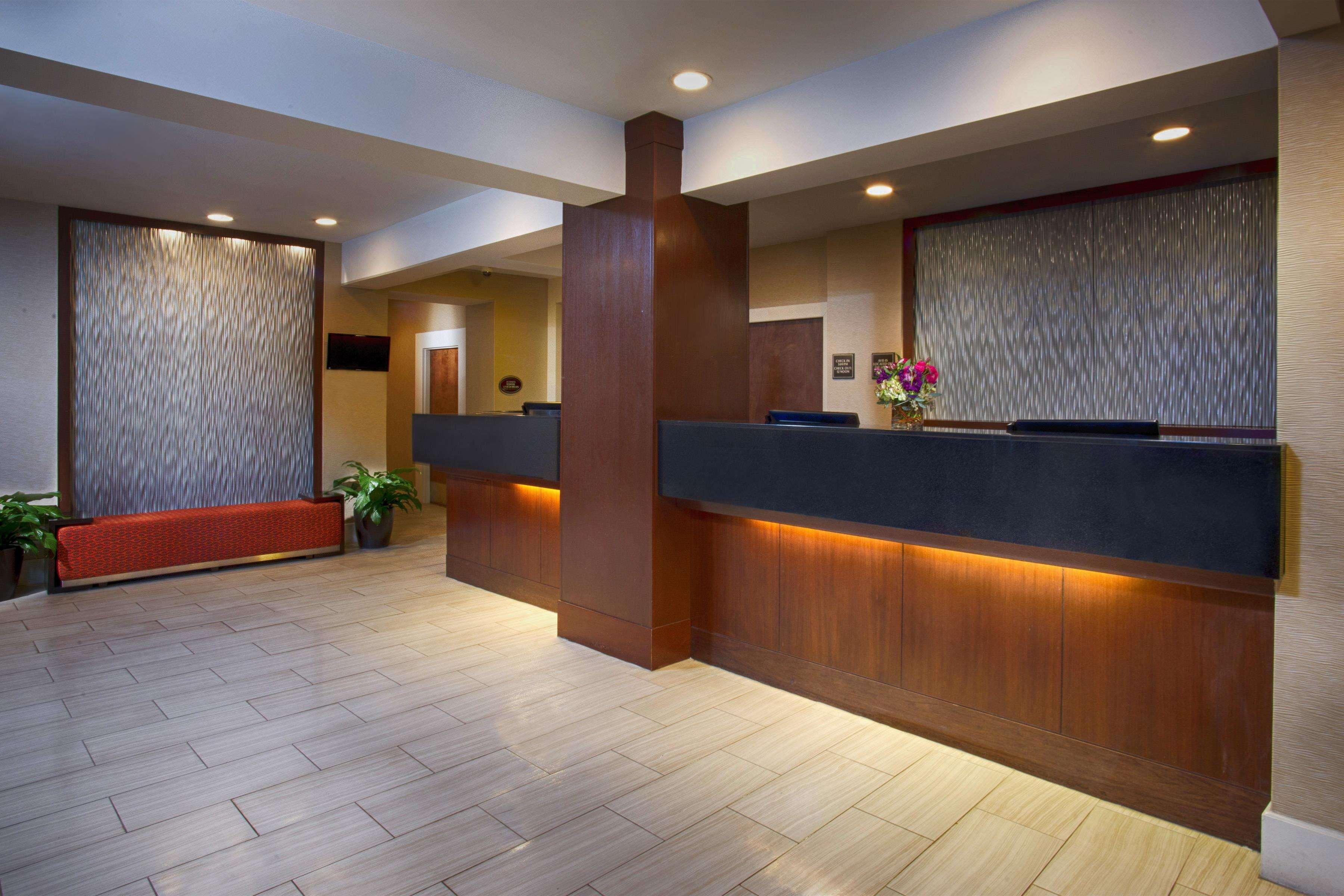 Doubletree By Hilton Norwalk Hotel Eksteriør billede